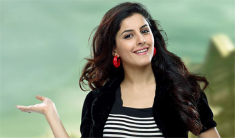 Glamour has nothing to do with clothes: Isha Talwar 